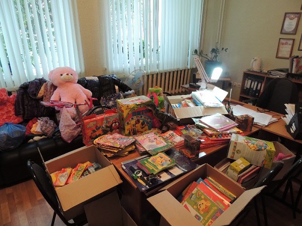 Книги и игрушки для детей от Дубровки